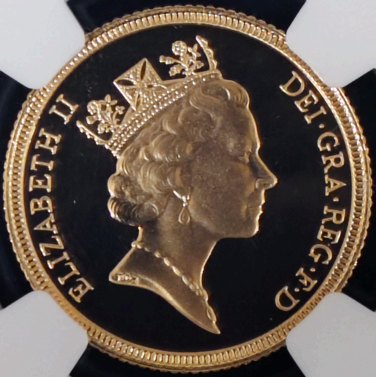 1985年 イギリス １ソブリン金貨 プルーフ70ウルトラカメオ エリザベス2世